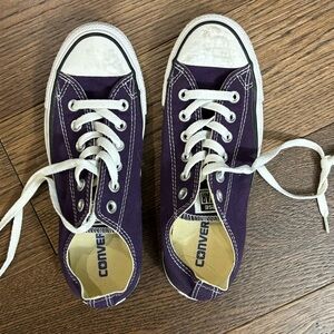 Converse shoes - Women size 7, purple